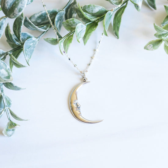 Smiling Moon Necklace Silver