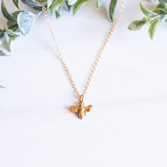 Load image into Gallery viewer, Honeybee Necklace Gold
