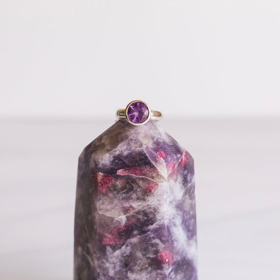 Load image into Gallery viewer, Serena Amethyst Ring
