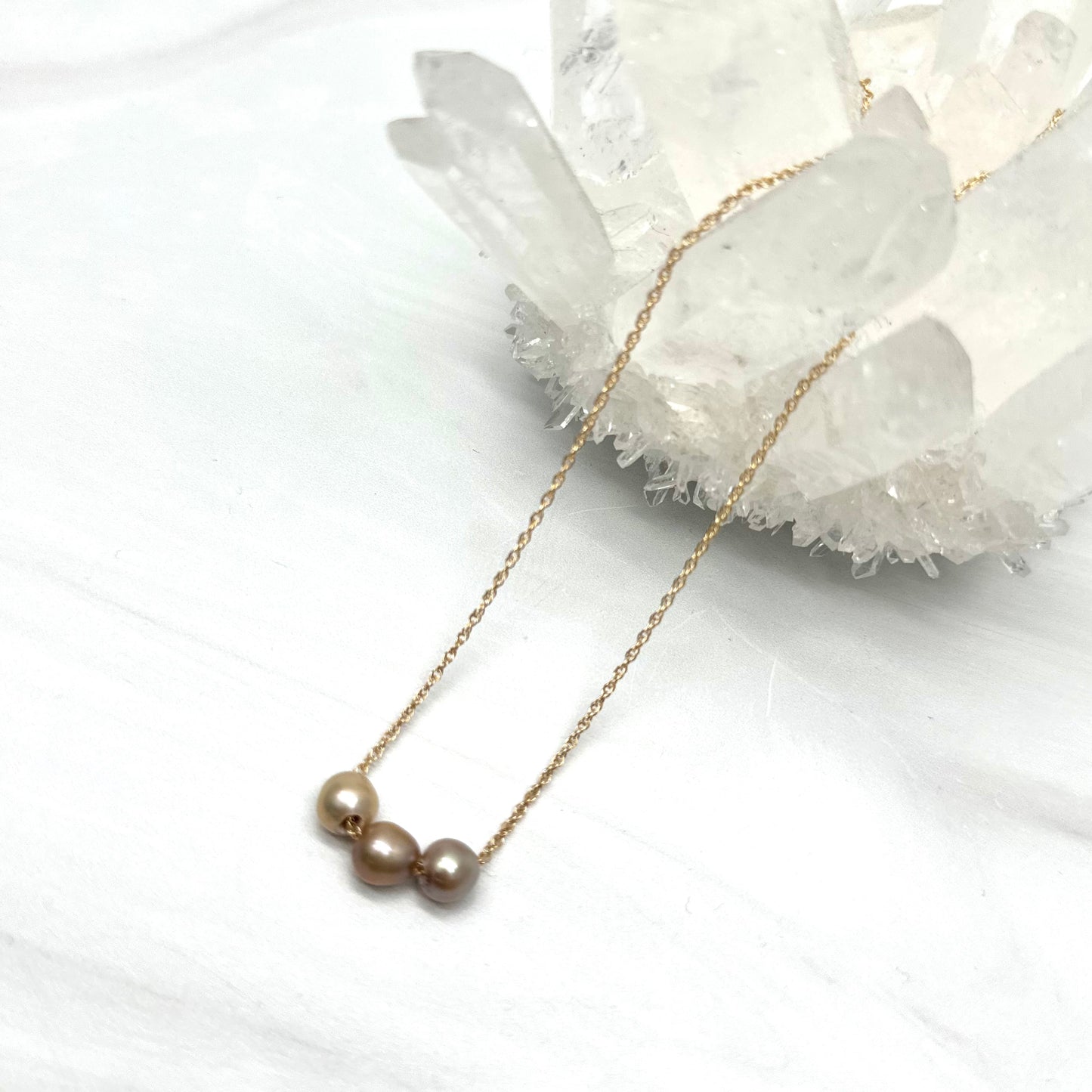 Load image into Gallery viewer, Luster Goldfill Pearl Necklace
