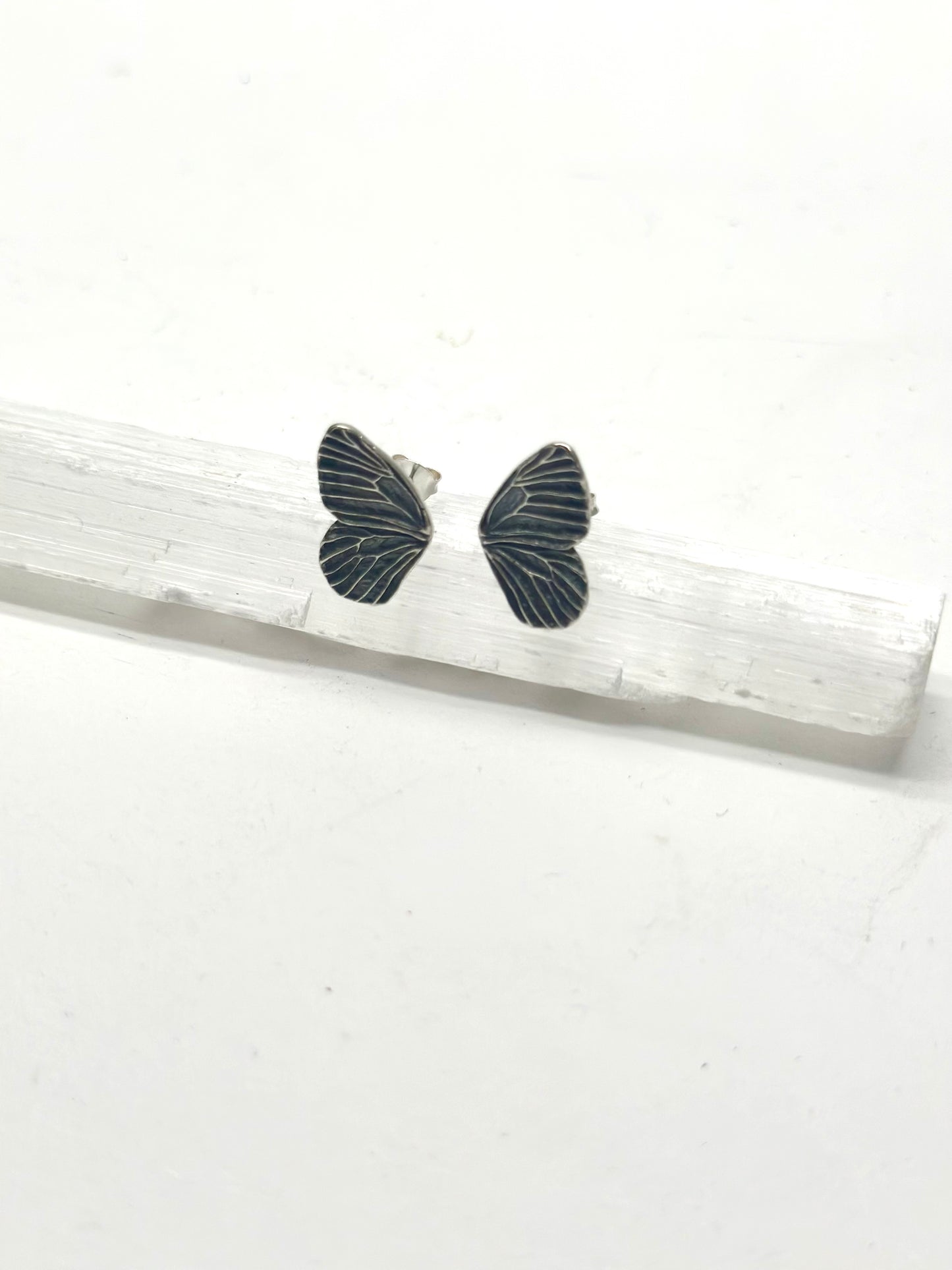 Load image into Gallery viewer, Butterfly Wing Studs- Silver
