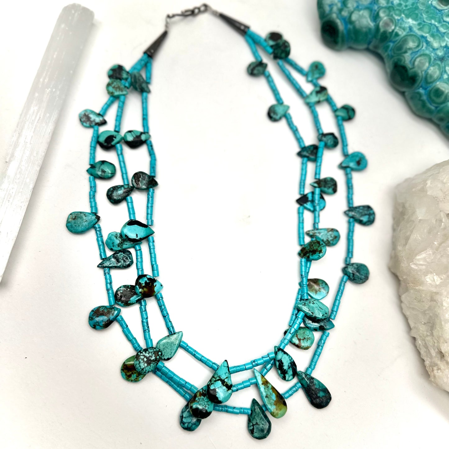 Load image into Gallery viewer, Vintage Native American Turquoise Necklace
