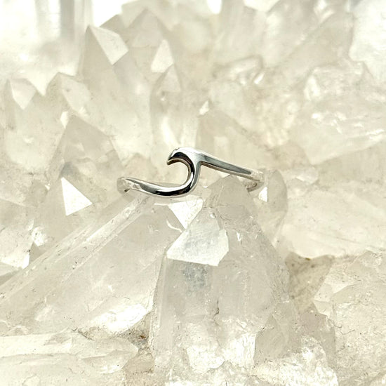 Dainty Thick Wave Ring