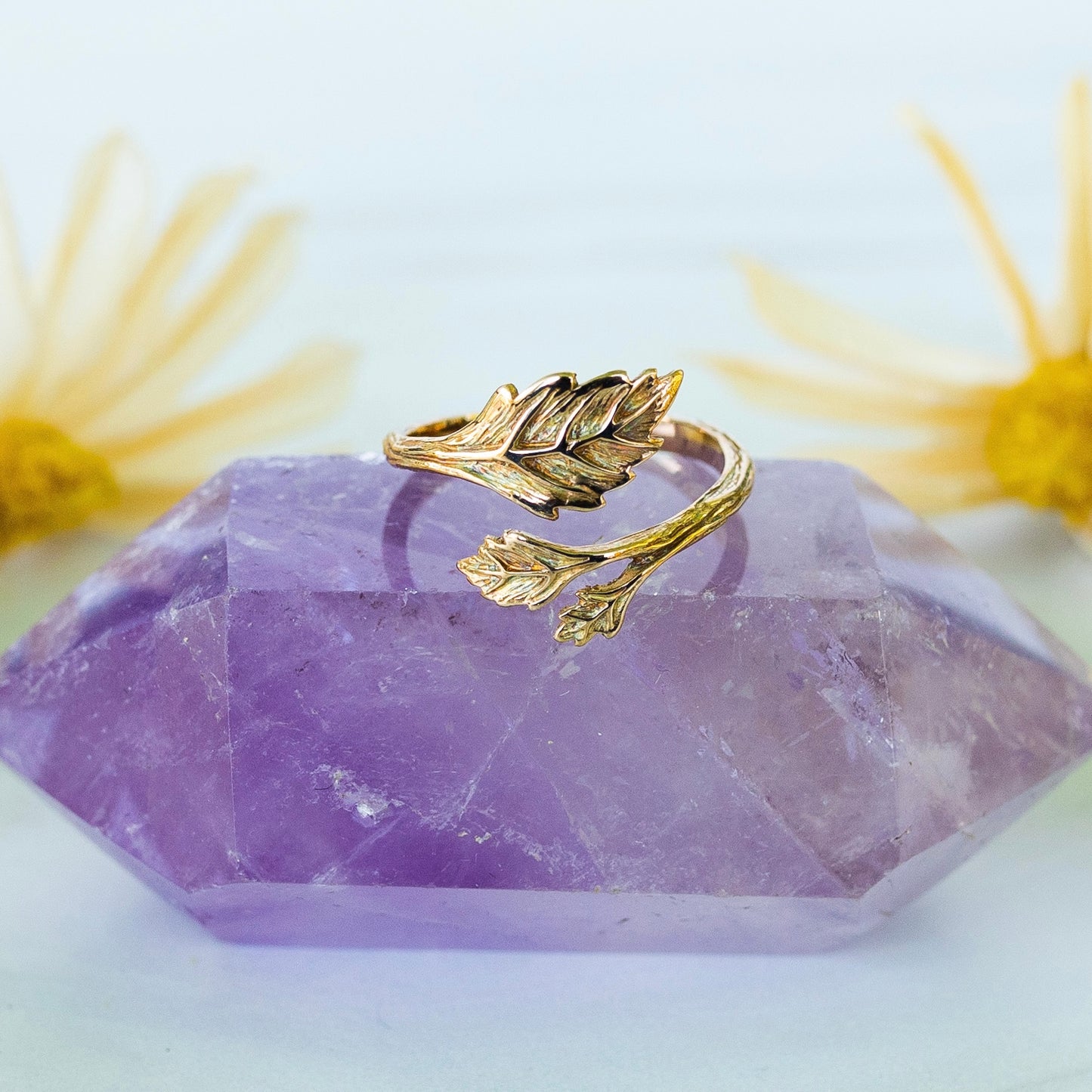 Load image into Gallery viewer, Leaf Ring- Gold
