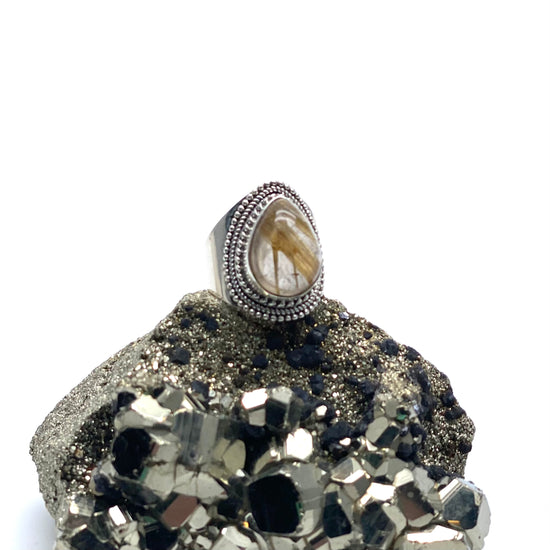 Load image into Gallery viewer, Bali Rutilated Quartz Ring
