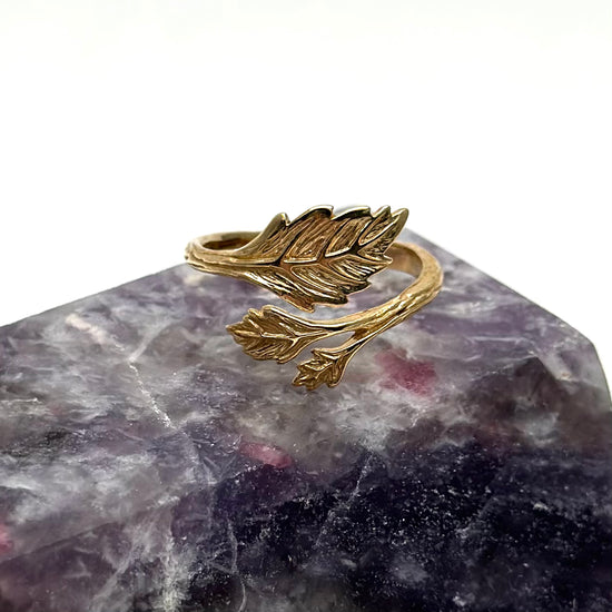 Load image into Gallery viewer, Leaf Ring- Gold
