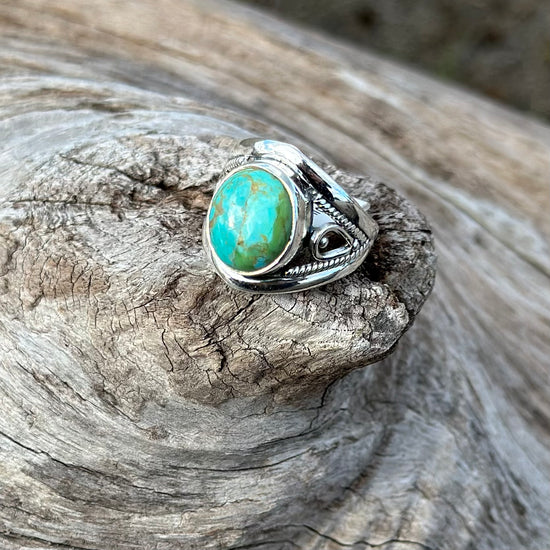 Load image into Gallery viewer, Psyche Turquoise Ring Size 7.5
